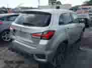 2021 Mitsubishi Outlander ES z VIN JA4ARUAU4MU022370, wystawiony jako IAAI lot #43128868 z przebiegiem 154 821 mil mil oraz . Historia ofert i sprzedaży dostępna na DreamBid. Obrazek 4.