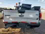 2017 Ford F-150 XL z VIN 1FTMF1E84HKD34536, wystawiony jako Copart lot #84609895 z przebiegiem 115 627 mil mil oraz Szkoda całkowita • Salvage title. Historia ofert i sprzedaży dostępna na DreamBid. Obrazek 6.