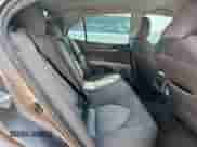 2021 Toyota Camry LE с VIN 4T1C11AK9MU587650, выставлен на аукционе Copart как лот 70694115 с пробегом 273 975 миль миль и Списание • Salvage title. История ставок и продаж доступна на DreamBid. Изображение 10.