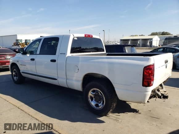2007 Dodge 1500 SLT z VIN 3D7KR19D97G701979, wystawiony jako Copart lot #90297205 z przebiegiem 250 588 mil mil oraz Szkoda całkowita • Salvage title. Historia ofert i sprzedaży dostępna na DreamBid. Obrazek 2.