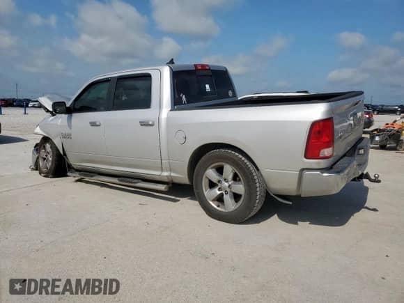 2018 Ram 1500 Big Horn z VIN 1C6RR6LG0JS340481, wystawiony jako Copart lot #61254065 z przebiegiem Nie podano mil oraz Szkoda całkowita • Salvage title. Historia ofert i sprzedaży dostępna na DreamBid. Obrazek 2.