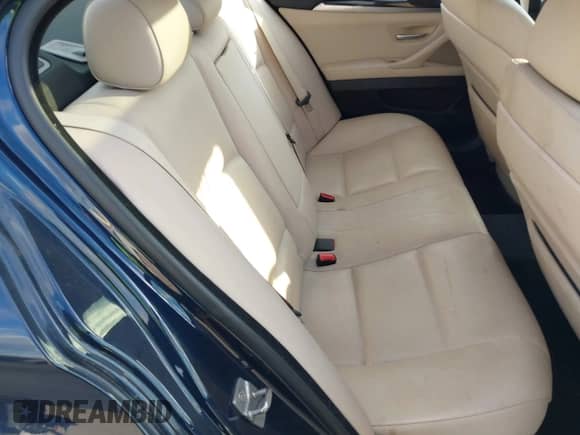 2011 BMW 5 Series 535i xDrive с VIN WBAFU7C56BDU55412, выставлен на аукционе IAAI как лот 43581442 с пробегом 87 545 миль миль и . История ставок и продаж доступна на DreamBid. Изображение 8.