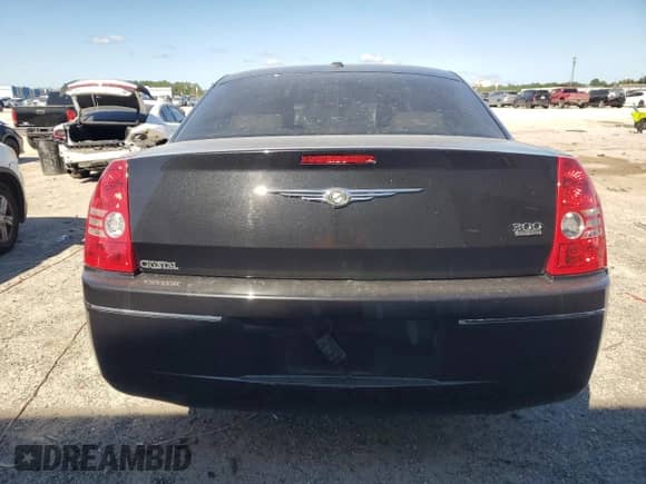 2009 Chrysler 300 Touring с VIN 2C3LA53VX9H553525, выставлен на аукционе Copart как лот 86662635 с пробегом 251 801 миль миль и Списание • Salvage title. История ставок и продаж доступна на DreamBid. Изображение 6.
