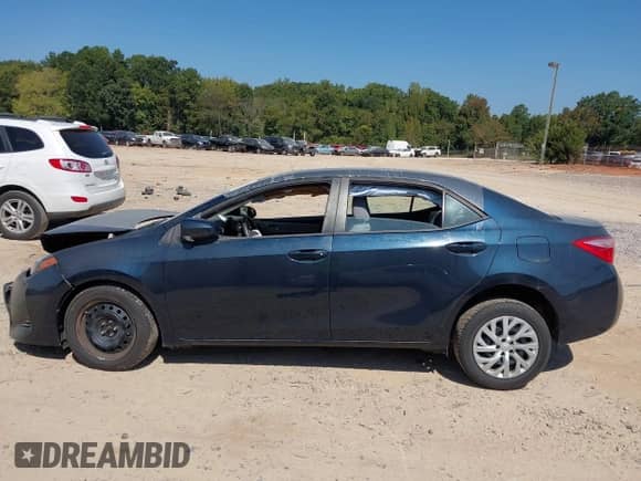2019 Toyota Corolla SE с VIN 5YFBURHE9KP943725, выставлен на аукционе IAAI как лот 43266375 с пробегом 199 012 миль миль и . История ставок и продаж доступна на DreamBid. Изображение 13.