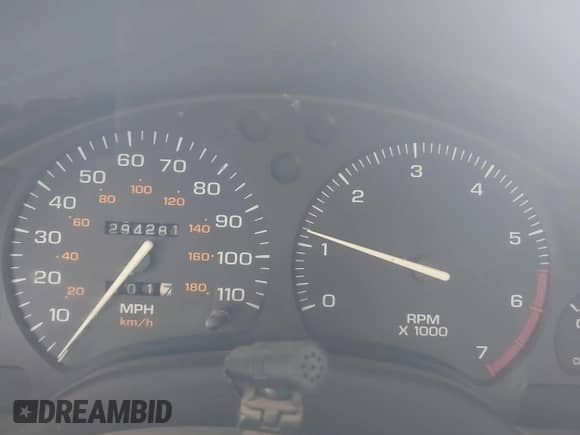 1995 Saturn SL with VIN 1G8ZG5280SZ198686, listed as a IAAI auction lot 42807601 with 294,281 mi miles and . Bid and sale history available at DreamBid. Image 7.