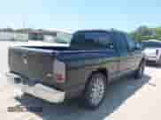 2006 Dodge 1500 SLT z VIN 1D7HA18266S691842, wystawiony jako IAAI lot #43031095 z przebiegiem 236 643 mil mil oraz . Historia ofert i sprzedaży dostępna na DreamBid. Obrazek 4.