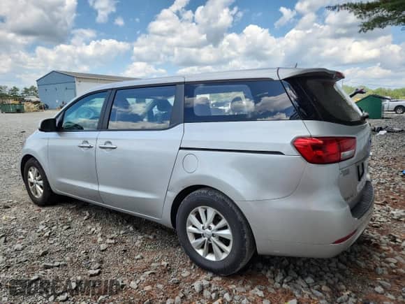 2017 Kia Sedona L z VIN KNDMA5C13H6284071, wystawiony jako Copart lot #66113925 z przebiegiem 80 057 mil mil oraz Szkoda całkowita • Salvage title. Historia ofert i sprzedaży dostępna na DreamBid. Obrazek 2.