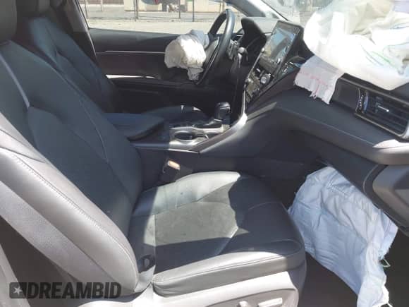 2022 Toyota Camry Hybrid XSE с VIN 4T1K31AK4NU039885, выставлен на аукционе IAAI как лот 42701525 с пробегом 31 018 миль миль и . История ставок и продаж доступна на DreamBid. Изображение 5.