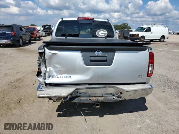 2017 Nissan Frontier SV with VIN 1N6AD0ER7HN701467, listed as a Copart auction lot 84197825 with 195,672 mi miles and Salvage title. Bid and sale history available at DreamBid. Image 6.