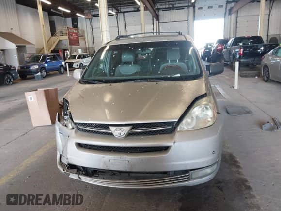 2004 Toyota Sienna XLE z VIN 5TDZA22C44S072233, wystawiony jako IAAI lot #42223676 z przebiegiem 210 468 mil mil oraz . Historia ofert i sprzedaży dostępna na DreamBid. Obrazek 13.