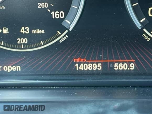 2010 BMW 7 Series 750Li xDrive with VIN WBAKC8C53ACY68139, listed as a Copart auction lot 89672935 with 140,895 mi miles and Clean title. Bid and sale history available at DreamBid. Image 8.