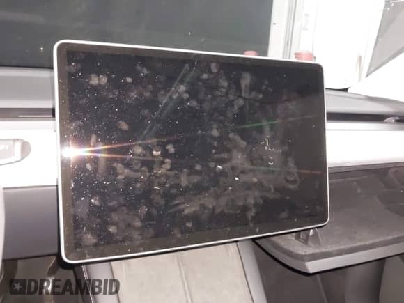 2023 Tesla Model Y Long Range с VIN 7SAYGDEE1PF592002, выставлен на аукционе IAAI как лот 43035517 с пробегом Не указан миль и . История ставок и продаж доступна на DreamBid. Изображение 7.