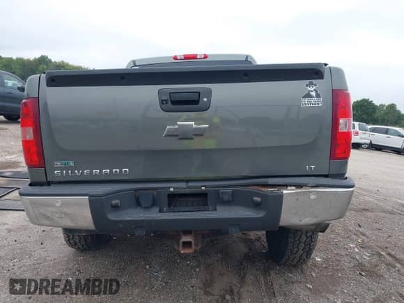 2011 Chevrolet Silverado 1500 LT with VIN 3GCPKSE36BG142049, listed as a IAAI auction lot 43304595 with 175,136 mi miles and . Bid and sale history available at DreamBid. Image 16.