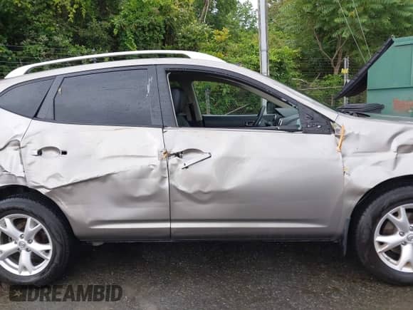 2009 Nissan Rogue S with VIN JN8AS58T59W322738, listed as a IAAI auction lot 42260288 with 88,152 mi miles and . Bid and sale history available at DreamBid. Image 13.