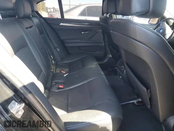 2013 BMW 5 Series 528i с VIN WBAXG5C56DDY37197, выставлен на аукционе Copart как лот 82314315 с пробегом 146 837 миль миль и Чистый • Clean title. История ставок и продаж доступна на DreamBid. Изображение 10.