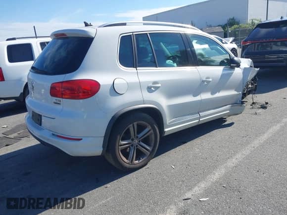 2017 Volkswagen Tiguan Sport с VIN WVGUV7AX2HK018258, выставлен на аукционе IAAI как лот 43334964 с пробегом 153 594 миль миль и . История ставок и продаж доступна на DreamBid. Изображение 4.