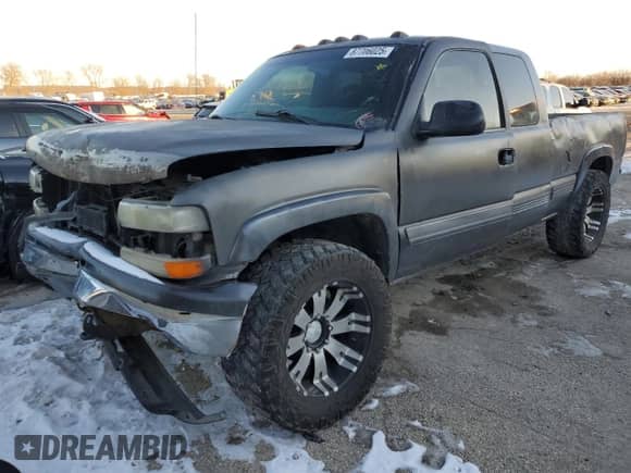 2000 Chevrolet Silverado 2500 LS с VIN 1GCGK29U8YZ106164, выставлен на аукционе Copart как лот 87706025 с пробегом Не указан миль и Списание • Salvage title. История ставок и продаж доступна на DreamBid. Изображение 1.