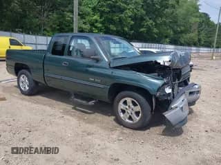 2000 Dodge 1500 with VIN 3B7HC13Y1YG139689, listed as a IAAI auction lot 42465513 with 172,559 mi miles and . Bid and sale history available at DreamBid. Image 1.