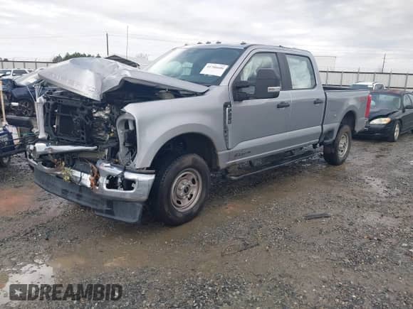 2024 Ford F-250 XL z VIN 1FT7W2BT0RED97130, wystawiony jako IAAI lot #41706600 z przebiegiem 17 269 mil mil oraz . Historia ofert i sprzedaży dostępna na DreamBid. Obrazek 2.