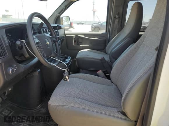 2014 Chevrolet Express Passenger LT с VIN 1GAZG1FG6E1122739, выставлен на аукционе Copart как лот 56582675 с пробегом 85 925 миль миль и Списание • Salvage title. История ставок и продаж доступна на DreamBid. Изображение 7.