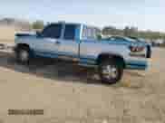1993 GMC Sierra 1500 SLT с VIN 2GTEK19Z6P1507913, выставлен на аукционе Copart как лот 71995315 с пробегом 260 353 миль миль и Списание • Salvage title. История ставок и продаж доступна на DreamBid. Изображение 2.
