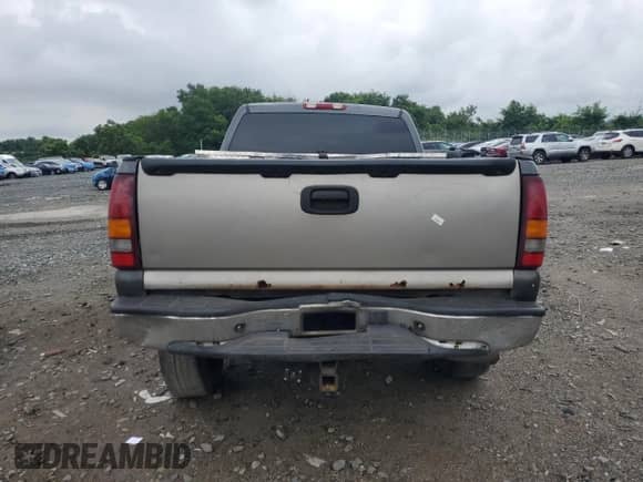 2002 Chevrolet Silverado 1500HD LS с VIN 1GCGK13U92F199658, выставлен на аукционе Copart как лот 64032805 с пробегом Не указан миль и Списание • Salvage title. История ставок и продаж доступна на DreamBid. Изображение 6.