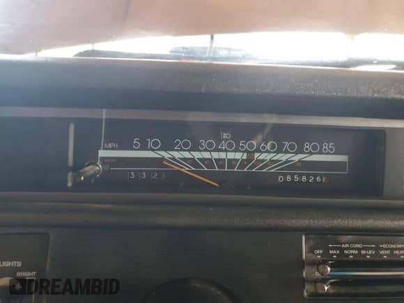 1987 Chevrolet Celebrity с VIN 1G1AW51W1H6122810, выставлен на аукционе Copart как лот 69521625 с пробегом 85 826 миль миль и Чистый • Clean title. История ставок и продаж доступна на DreamBid. Изображение 9.