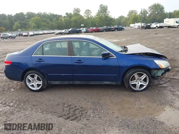 2003 Honda Accord LX с VIN 1HGCM56303A113995, выставлен на аукционе IAAI как лот 43232858 с пробегом 218 232 миль миль и . История ставок и продаж доступна на DreamBid. Изображение 13.