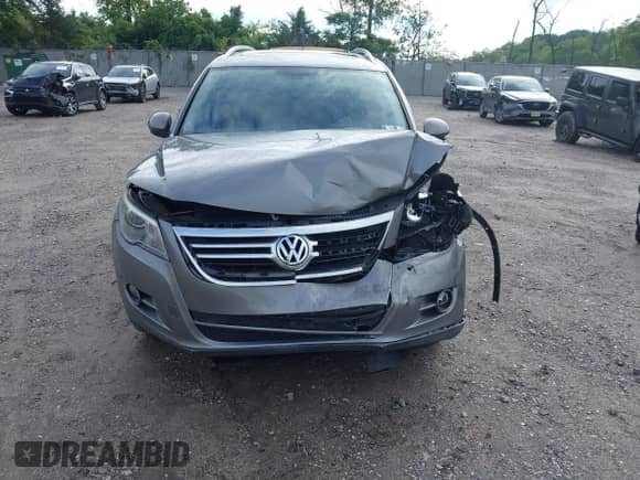 2009 Volkswagen Tiguan SE с VIN WVGBV95N59W500115, выставлен на аукционе IAAI как лот 42341239 с пробегом 114 620 миль миль и . История ставок и продаж доступна на DreamBid. Изображение 6.