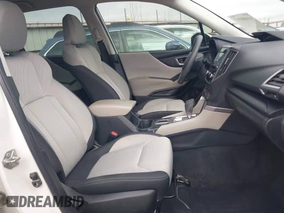 2022 Subaru Forester z VIN JF2SKACC8NH404351, wystawiony jako IAAI lot #41680512 z przebiegiem 58 553 mil mil oraz . Historia ofert i sprzedaży dostępna na DreamBid. Obrazek 5.