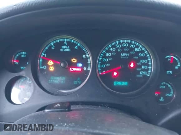 2011 Chevrolet Suburban LS с VIN 1GNSCHE07BR241468, выставлен на аукционе IAAI как лот 41376362 с пробегом 277 907 миль миль и . История ставок и продаж доступна на DreamBid. Изображение 7.