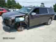 2021 Chevrolet Suburban Premier z VIN 1GNSKFKD9MR154950, wystawiony jako Copart lot #56714305 z przebiegiem 98 760 mil mil oraz Szkoda całkowita • Salvage title. Historia ofert i sprzedaży dostępna na DreamBid. Obrazek 1.