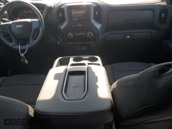 2024 Chevrolet Silverado 1500 Custom с VIN 1GCRDBEK1RZ182995, выставлен на аукционе Copart как лот 70711954 с пробегом 22 726 миль миль и Списание • Salvage title. История ставок и продаж доступна на DreamBid. Изображение 8.