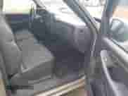 2002 Chevrolet Silverado 1500 Commercial с VIN 1GCEC14W92Z126065, выставлен на аукционе IAAI как лот 42122005 с пробегом 209 718 миль миль и . История ставок и продаж доступна на DreamBid. Изображение 5.
