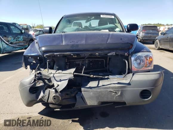 2007 Dodge Dakota z VIN 1D7HW22P57S200738, wystawiony jako Copart lot #72445744 z przebiegiem 141 876 mil mil oraz Szkoda całkowita • Salvage title. Historia ofert i sprzedaży dostępna na DreamBid. Obrazek 5.