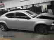 2012 Dodge Avenger SE z VIN 1C3CDZAB3CN211954, wystawiony jako IAAI lot #43264062 z przebiegiem 103 954 mil mil oraz . Historia ofert i sprzedaży dostępna na DreamBid. Obrazek 12.