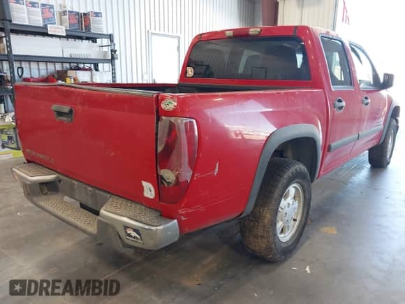 2005 Chevrolet Colorado 1SE LS Z71 z VIN 1GCDT136158275075, wystawiony jako IAAI lot #43314995 z przebiegiem 279 505 mil mil oraz . Historia ofert i sprzedaży dostępna na DreamBid. Obrazek 4.