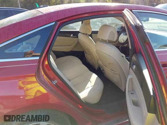 2015 Hyundai Sonata Limited с VIN 5NPE34AF4FH111802, выставлен на аукционе IAAI как лот 43289609 с пробегом 123 865 миль миль и . История ставок и продаж доступна на DreamBid. Изображение 8.