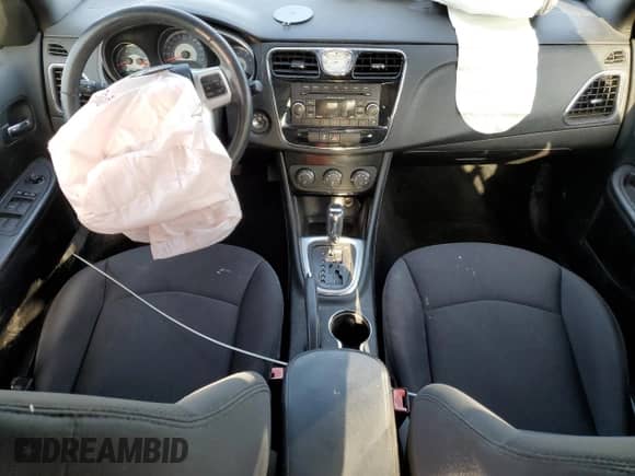 2014 Chrysler 200 Touring with VIN 1C3CCBBB6EN127753, listed as a Copart auction lot 64062925 with 87,915 mi miles and Salvage title. Bid and sale history available at DreamBid. Image 8.