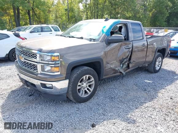 2015 Chevrolet Silverado 1500 LT z VIN 1GCVKREC2FZ177483, wystawiony jako IAAI lot #43222497 z przebiegiem 124 438 mil mil oraz . Historia ofert i sprzedaży dostępna na DreamBid. Obrazek 2.