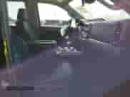 2022 Chevrolet Silverado 1500 RST z VIN 3GCUDEET1NG534651, wystawiony jako IAAI lot #41698902 z przebiegiem 44 823 mil mil oraz . Historia ofert i sprzedaży dostępna na DreamBid. Obrazek 5.