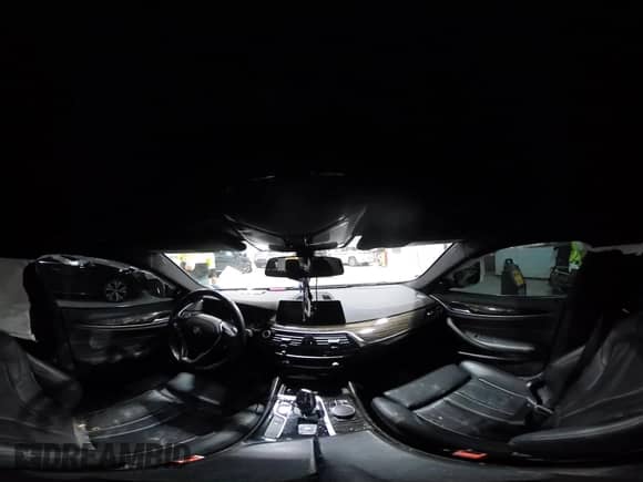 2019 BMW 5 Series 530e xDrive z VIN WBAJB1C59KB376289, wystawiony jako IAAI lot #42011352 z przebiegiem 63 019 mil mil oraz . Historia ofert i sprzedaży dostępna na DreamBid. Obrazek 18.