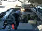 2005 Chevrolet Silverado 1500 LS z VIN 2GCEC13T451322080, wystawiony jako IAAI lot #43125281 z przebiegiem 205 678 mil mil oraz . Historia ofert i sprzedaży dostępna na DreamBid. Obrazek 25.