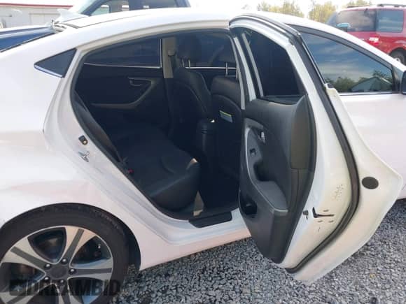 2015 Hyundai Elantra Sport с VIN KMHDH4AH3FU321291, выставлен на аукционе IAAI как лот 43076558 с пробегом 54 529 миль миль и . История ставок и продаж доступна на DreamBid. Изображение 8.