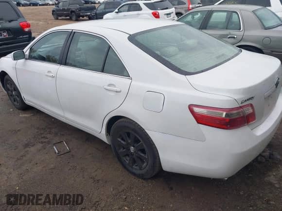 2007 Toyota Camry XLE with VIN 4T1BK46K27U547398, listed as a IAAI auction lot 43431413 with 172,679 mi miles and . Bid and sale history available at DreamBid. Image 3.