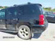 2007 Chevrolet Tahoe LTZ z VIN 1GNFK13077R331449, wystawiony jako IAAI lot #42848077 z przebiegiem Nie podano mil oraz . Historia ofert i sprzedaży dostępna na DreamBid. Obrazek 16.
