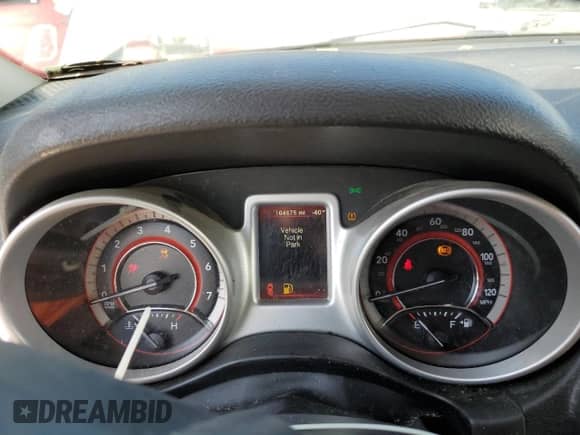 2018 Dodge Journey SE with VIN 3C4PDCAB0JT525021, listed as a Copart auction lot 64236265 with 104,675 mi miles and Salvage title. Bid and sale history available at DreamBid. Image 9.
