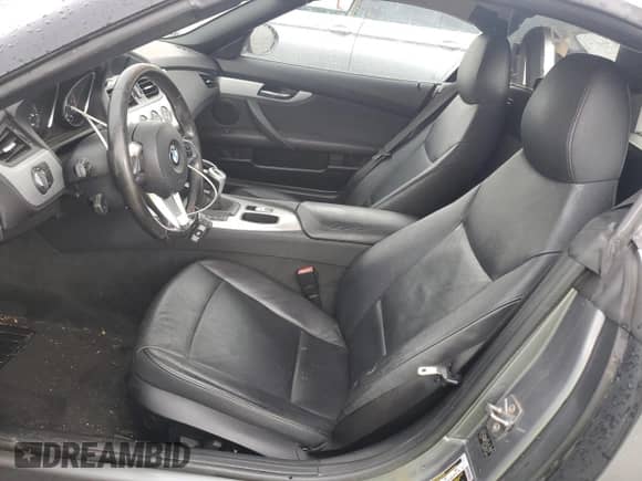 2009 BMW Z4 sDrive30i с VIN WBALM53549E161941, выставлен на аукционе Copart как лот 61343605 с пробегом 154 798 миль миль и Списание • Salvage title. История ставок и продаж доступна на DreamBid. Изображение 7.