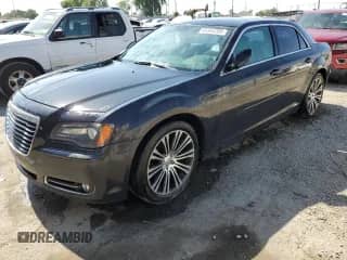 2014 Chrysler 300 S with VIN 2C3CCABT9EH119268, listed as a Copart auction lot 61554205 with 132,314 mi miles and Salvage title. Bid and sale history available at DreamBid. Image 1.