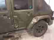 2007 Jeep Wrangler Unlimited Sahara с VIN 1J4GA59137L141913, выставлен на аукционе IAAI как лот 43370589 с пробегом 136 655 миль миль и . История ставок и продаж доступна на DreamBid. Изображение 6.